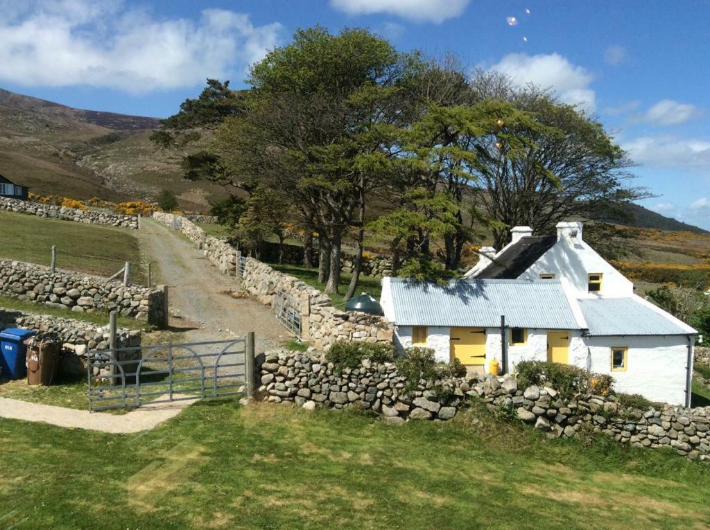 Stunning Views At Ballagh Cottage Newcastle Newcastle  Exterior photo